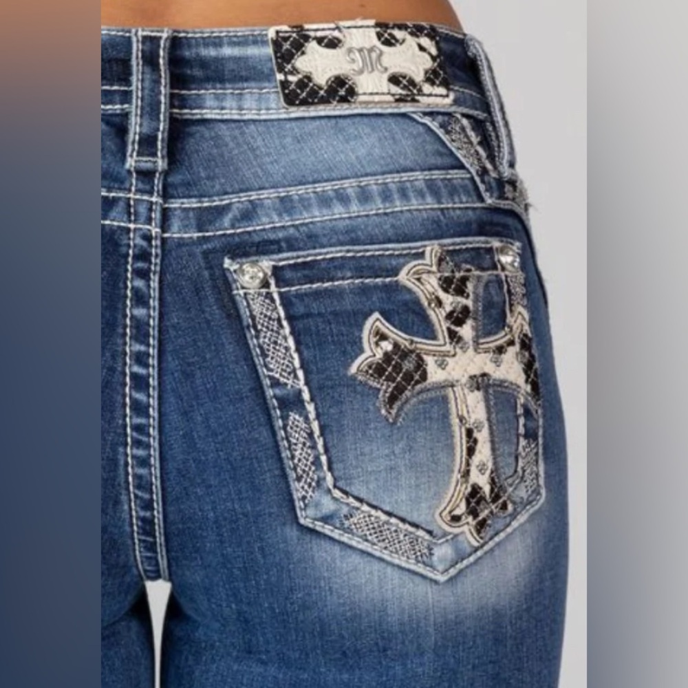 Miss Me Jeans Size 25/31 Worn Once